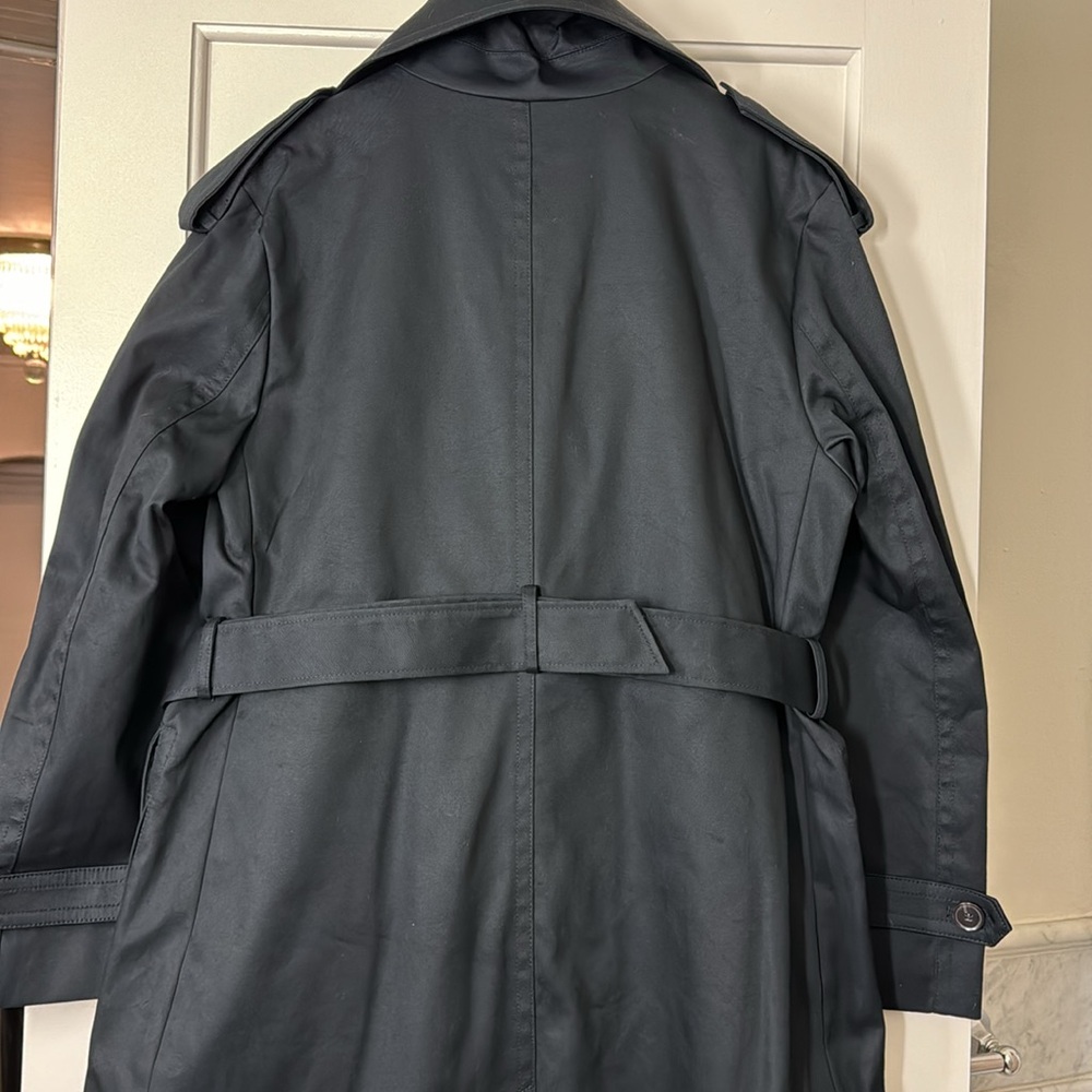 Banana Republic Timeless Trench Coat - Picture 8 of 9